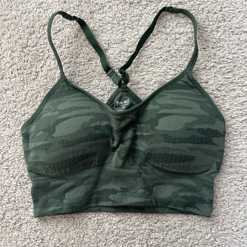 Pro-Fit sports bra with removable pads